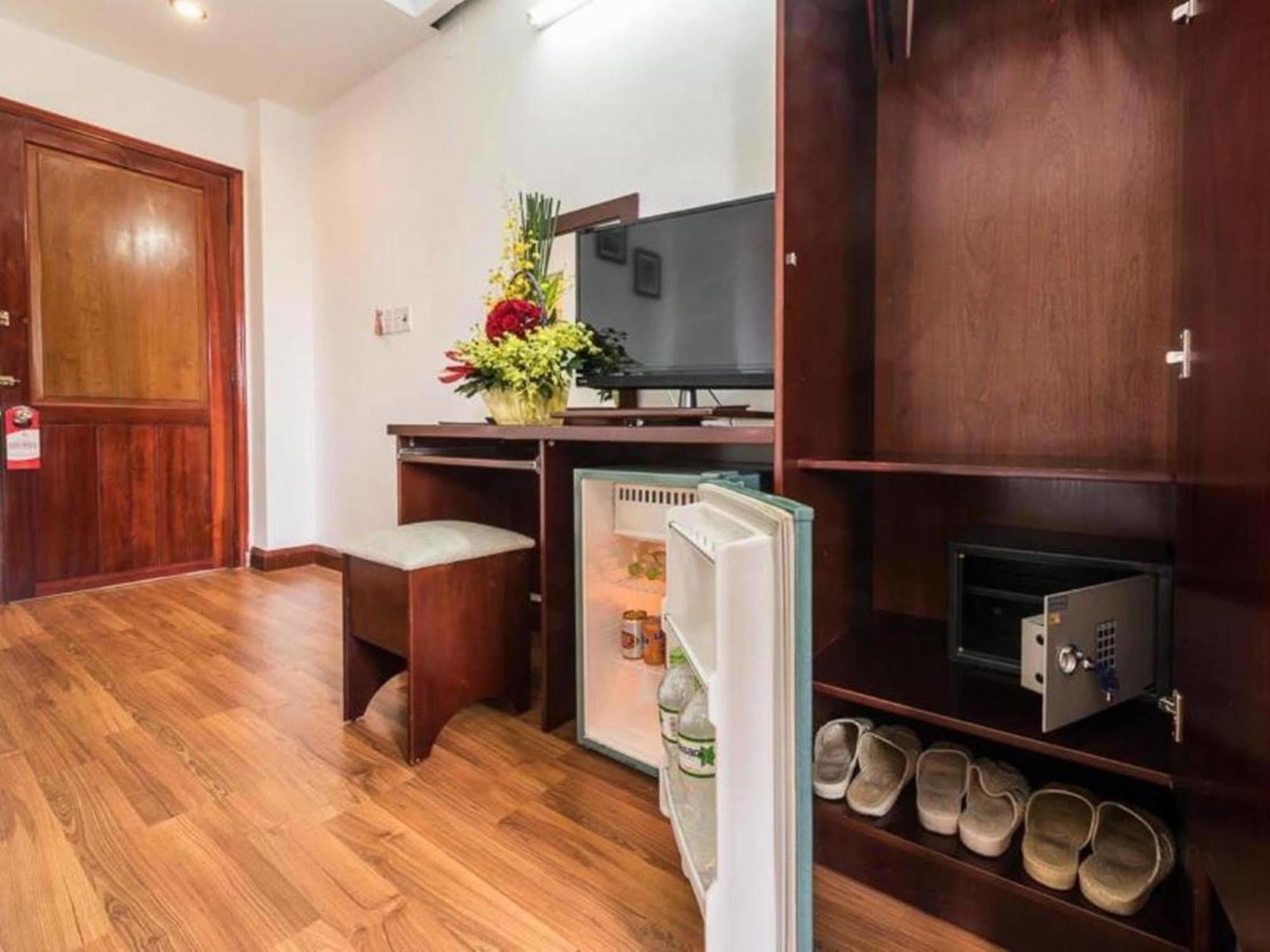 Отель Saigon Odyssey House Хошимин Экстерьер фото